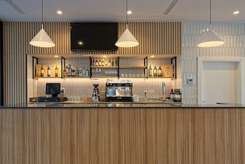 hotel dwo colours alcala
