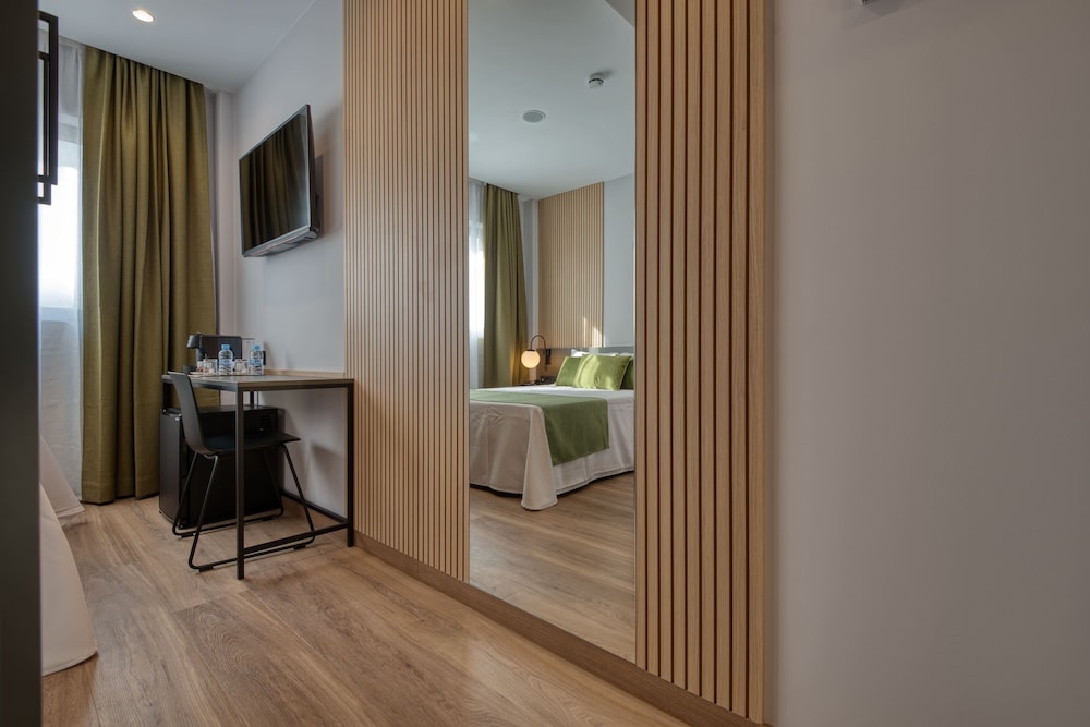 hotel dwo colours alcala