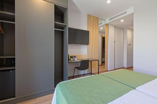 hotel dwo colours alcala