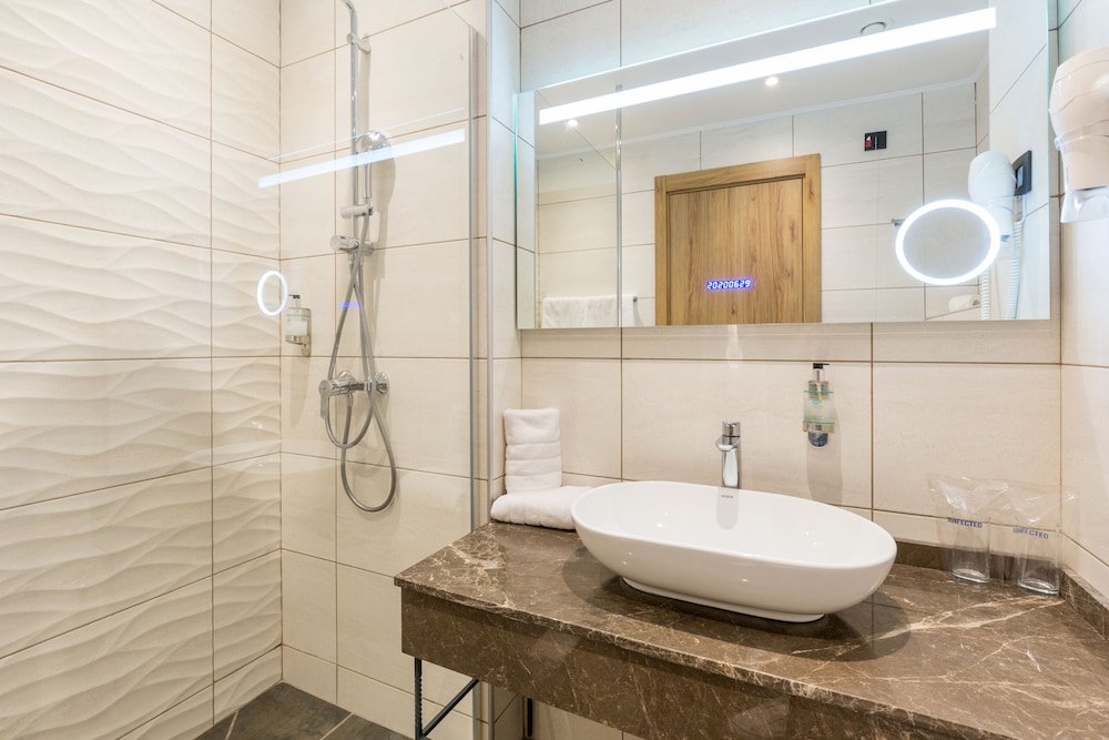 movenpick resort and spa fruske terme