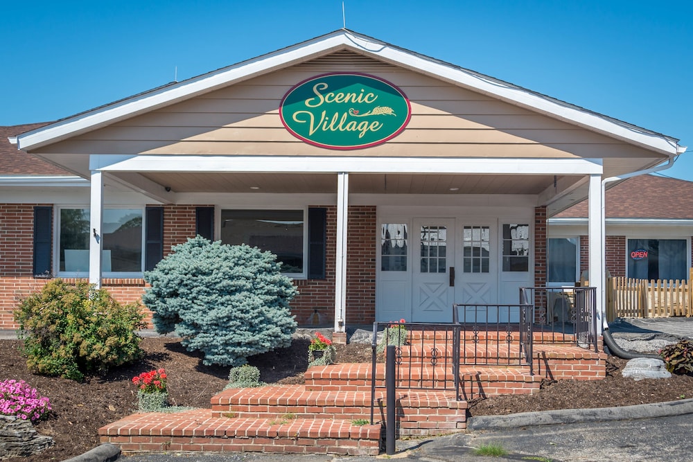 Harvest Drive Family Inn,Near Fairview Fruit Farm,2 star