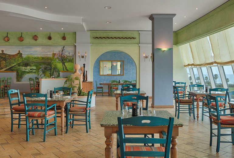 sheraton club des pins resort