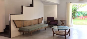 jungle hut annabelles beach apartments at bernard simao calangute