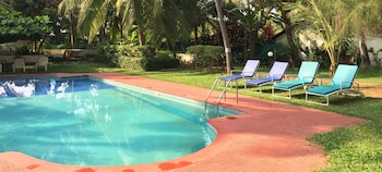 jungle hut annabelles beach apartments at bernard simao calangute