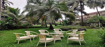 jungle hut annabelles beach apartments at bernard simao calangute