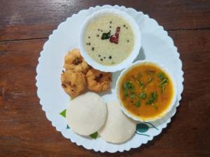 jungle hut annabelles beach apartments at bernard simao calangute