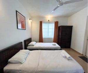 jungle hut annabelles beach apartments at bernard simao calangute