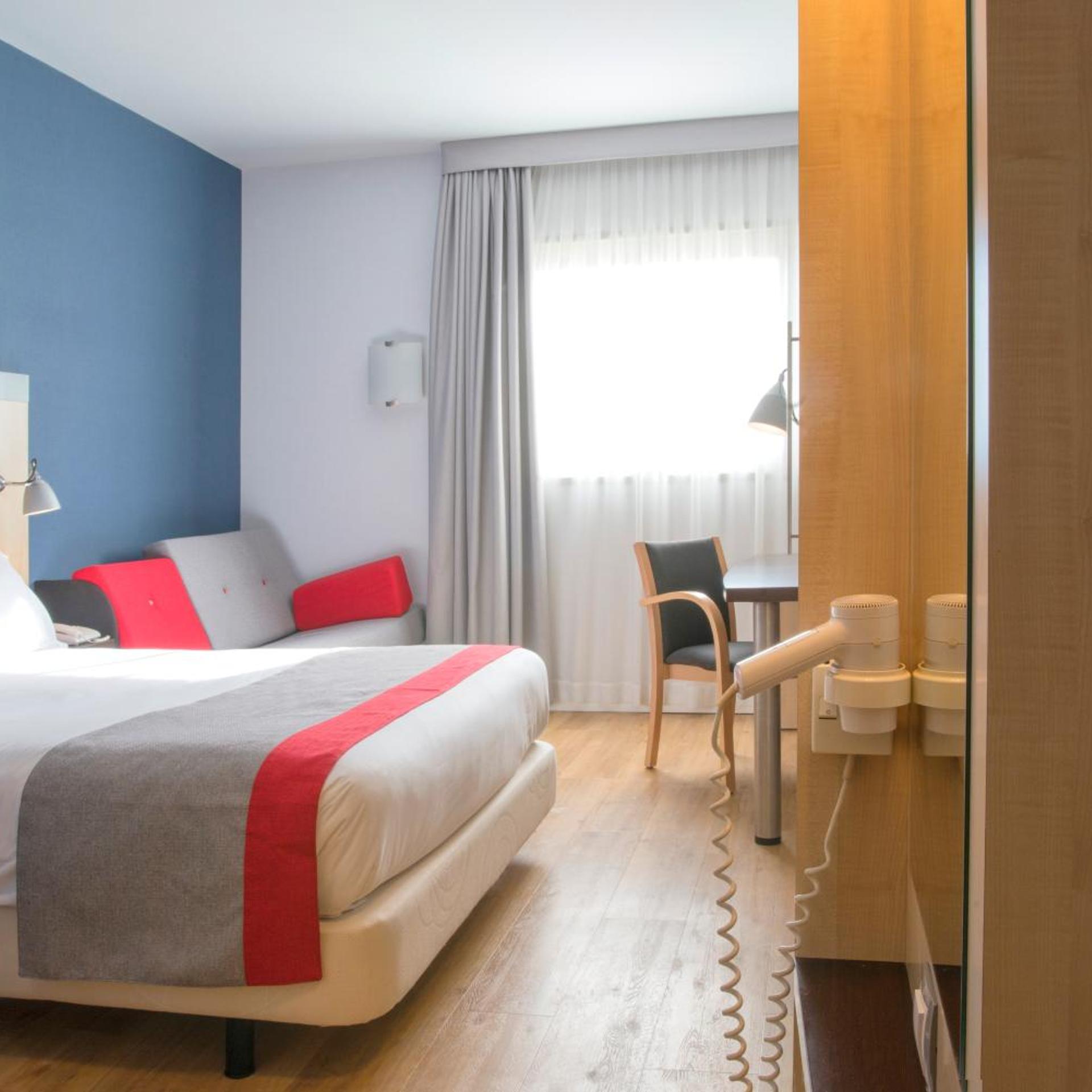 holiday inn express valencia bonaire by ihg