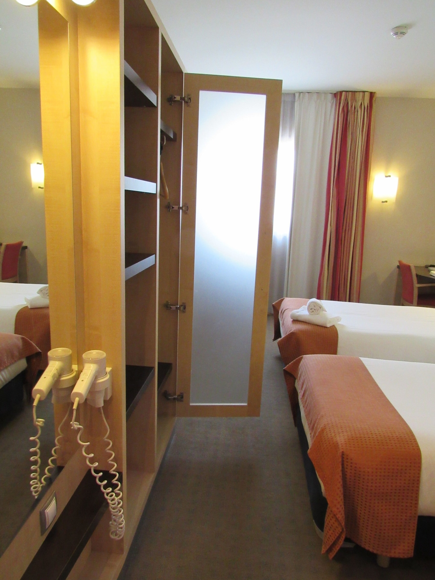 holiday inn express valencia bonaire by ihg