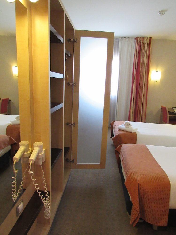 holiday inn express valencia bonaire by ihg