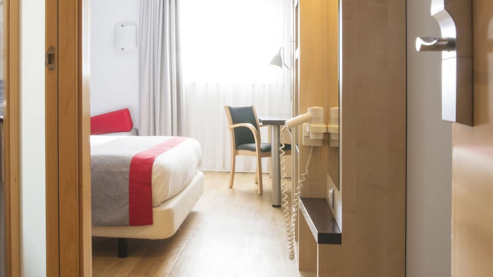 holiday inn express valencia bonaire by ihg