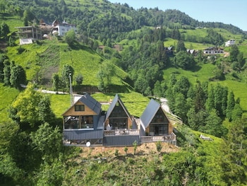 Elva Bungalov,,3 star