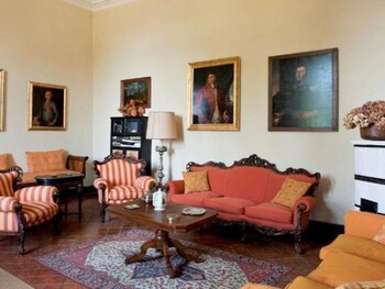 charming elegant castle flat with large garden