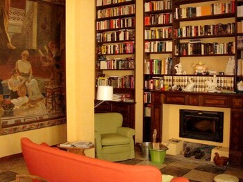 charming elegant castle flat with large garden