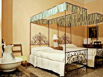 charming elegant castle flat with large garden