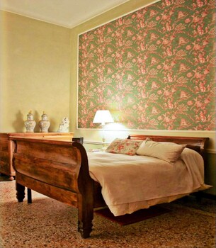 charming elegant castle flat with large garden