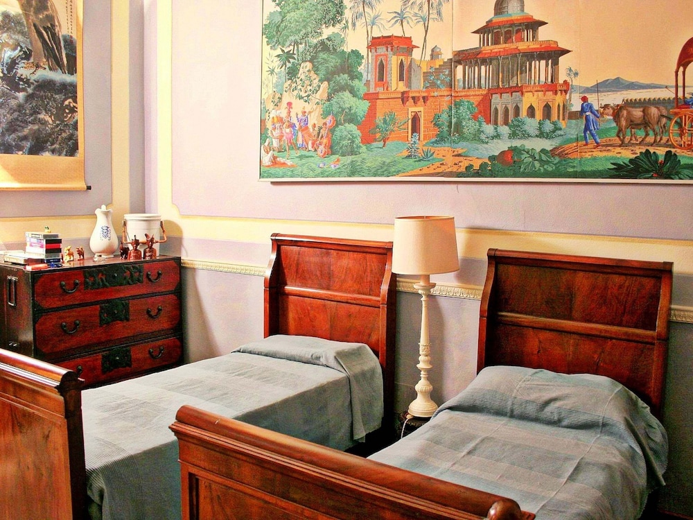 charming elegant castle flat with large garden