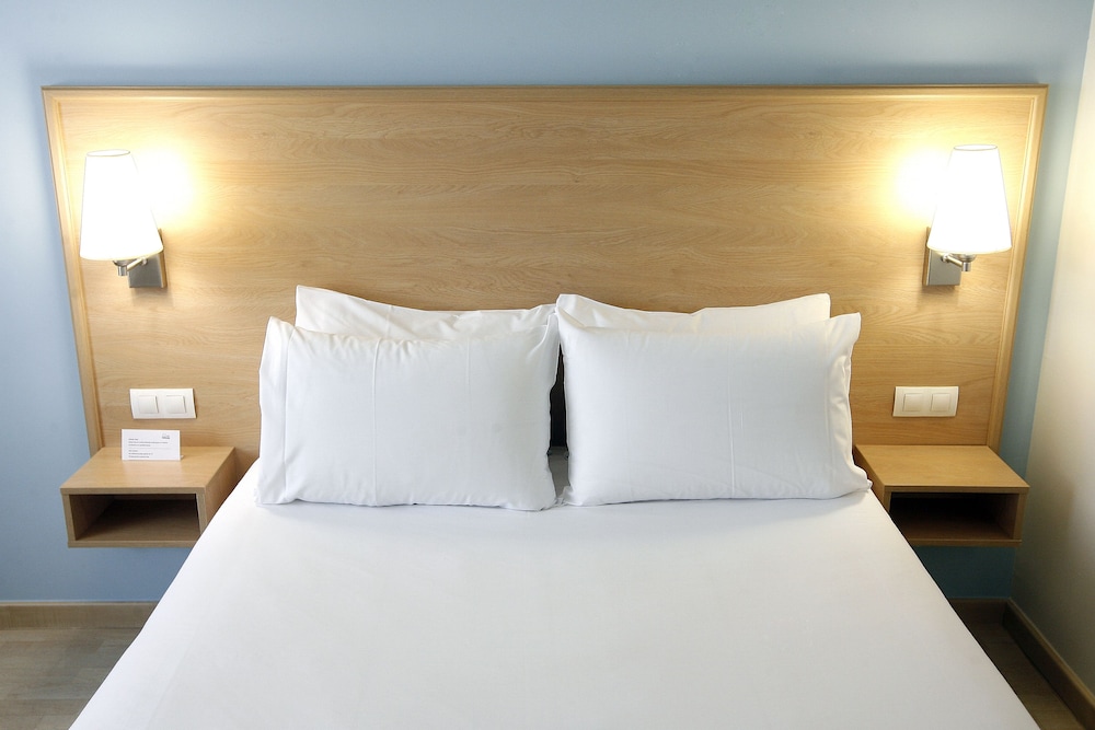 travelodge barcelona poblenou