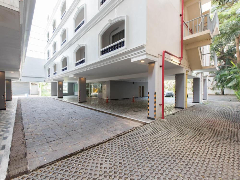 romance hotel srinakarin