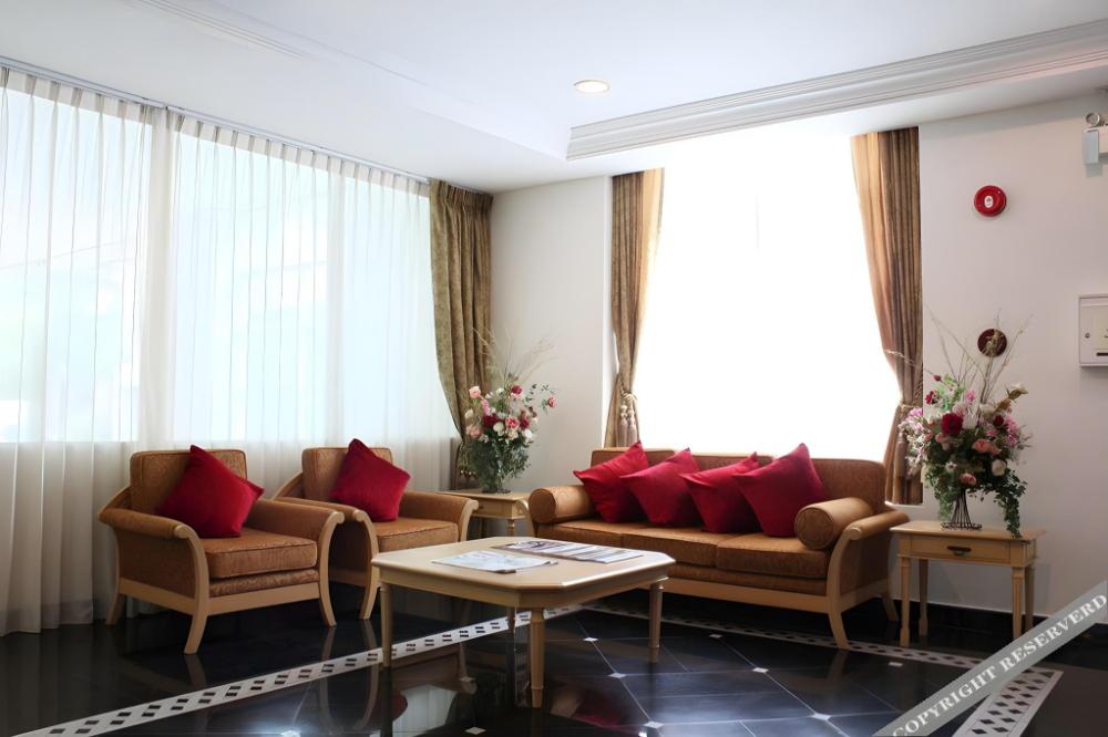 romance hotel srinakarin