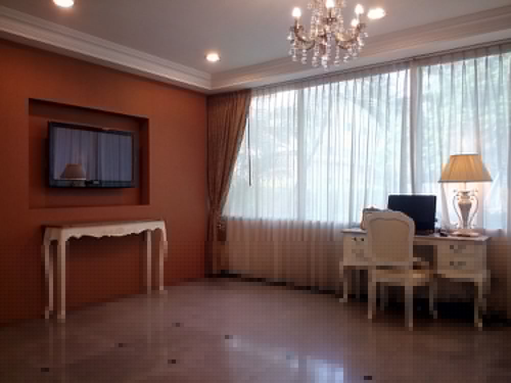 romance hotel srinakarin