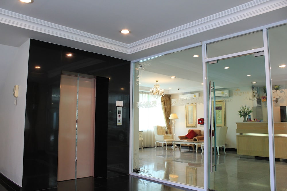 romance hotel srinakarin