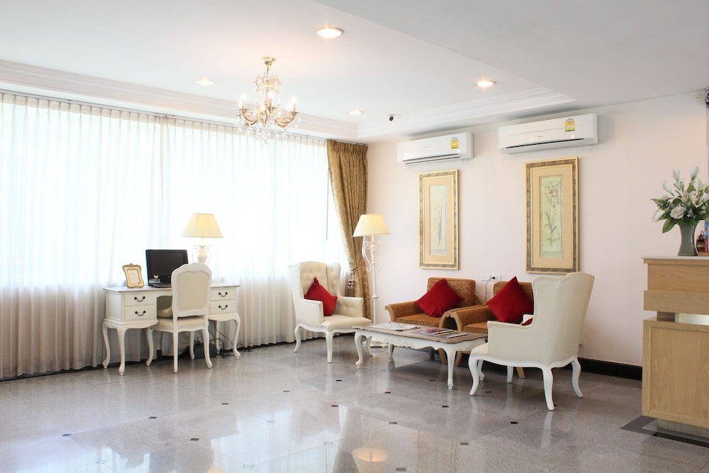 romance hotel srinakarin