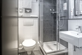 ramada frankfurt city centre and financial dist