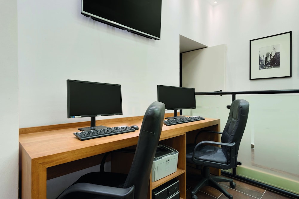 ramada frankfurt city centre and financial dist