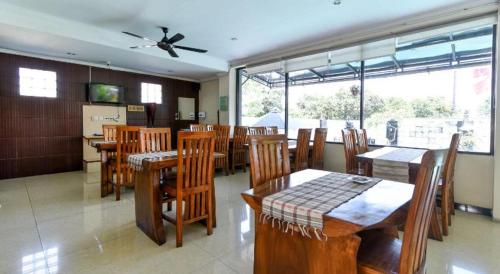 reddoorz plus near mall bali galeria 2