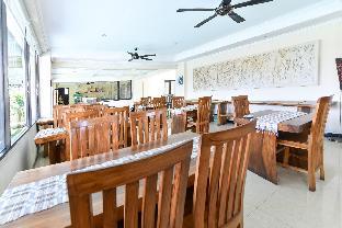 reddoorz plus near mall bali galeria 2