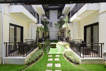 reddoorz plus near mall bali galeria 2