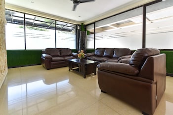 Reddoorz Plus Near Mall Bali Galeria 2,,3 star