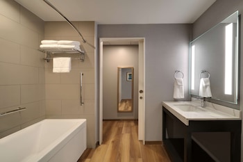 hyatt place lax century blvd