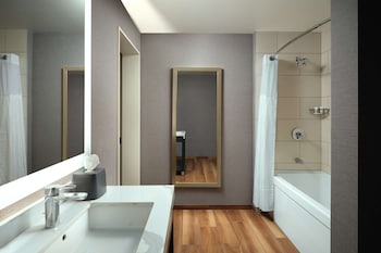 hyatt place lax century blvd