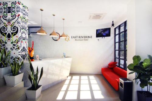 east riverine boutique hotel