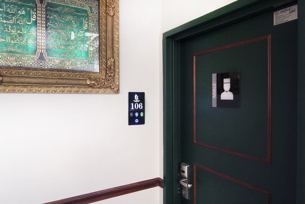 east riverine boutique hotel