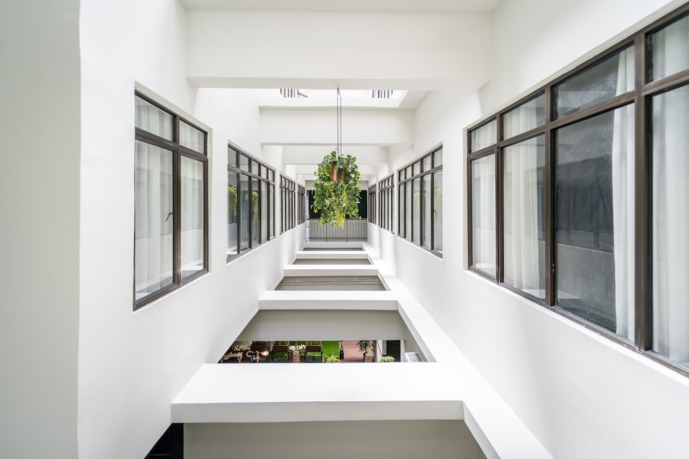 east riverine boutique hotel