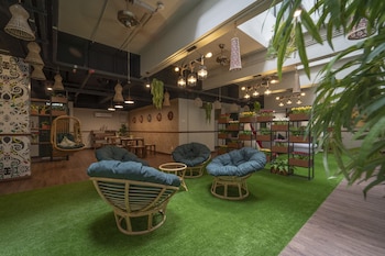 east riverine boutique hotel