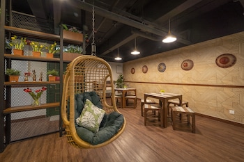 east riverine boutique hotel