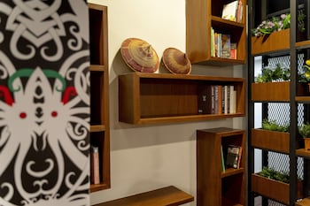 east riverine boutique hotel