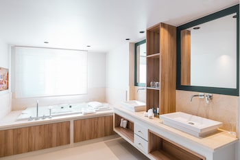 les suites de la potiniere