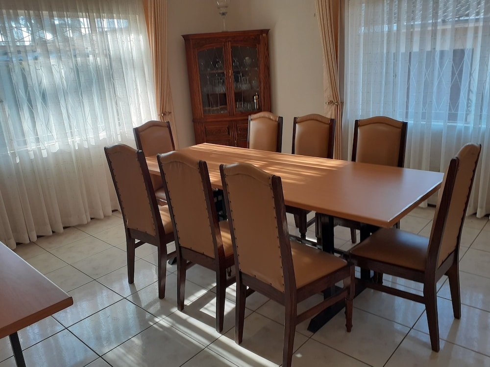 immaculate 6 beddroomed guest house in harare