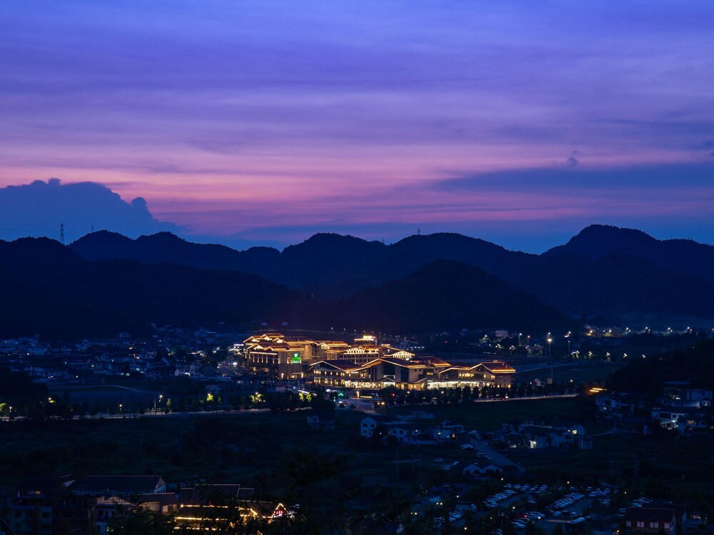 holiday inn resort guiyang qingyan an ihg hotel