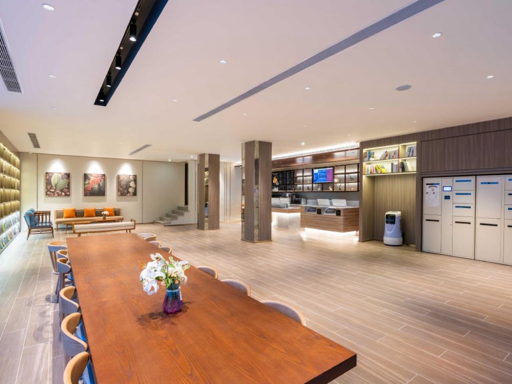 hanting hotel dalian north railway station south square