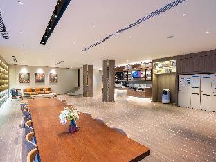 hanting hotel dalian north railway station south square