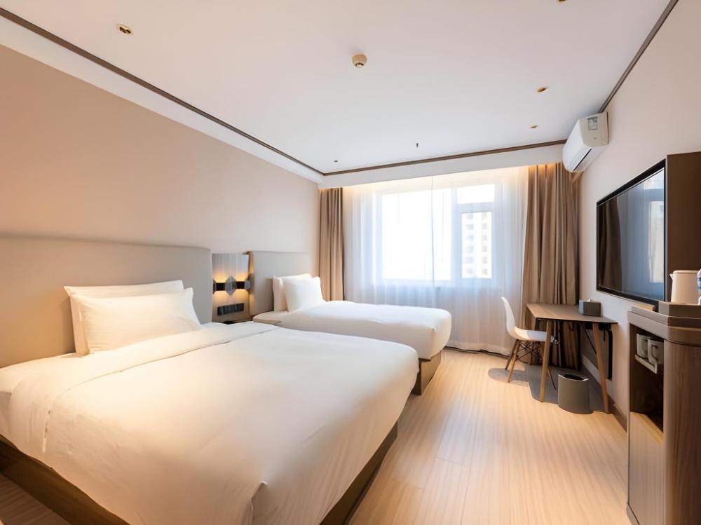 hanting hotel dalian north railway station south square