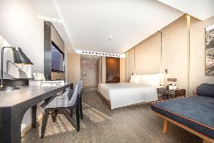 atour hotel lianyungang city government