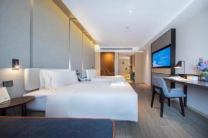 atour hotel lianyungang city government