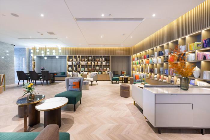 atour hotel lianyungang city government